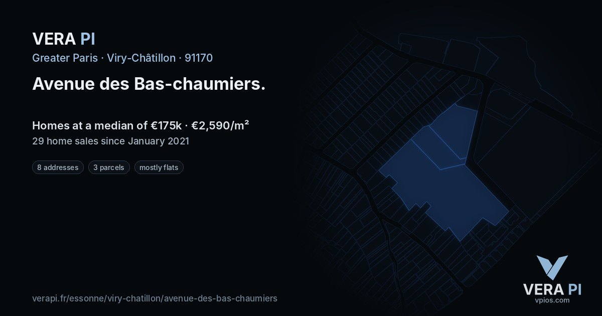 Avenue des Bas-chaumiers, Viry-Châtillon at night – every parcel coloured by the prices around it, the street's own parcels lit