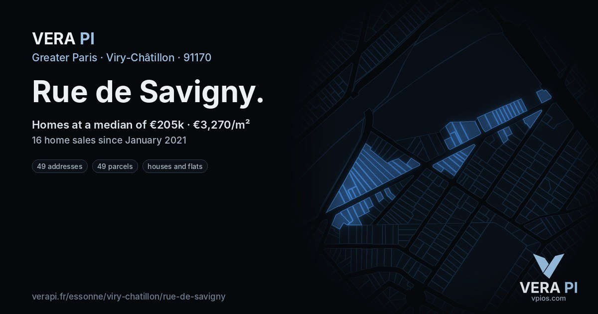 Rue de Savigny, Viry-Châtillon at night – every parcel coloured by the prices around it, the street's own parcels lit