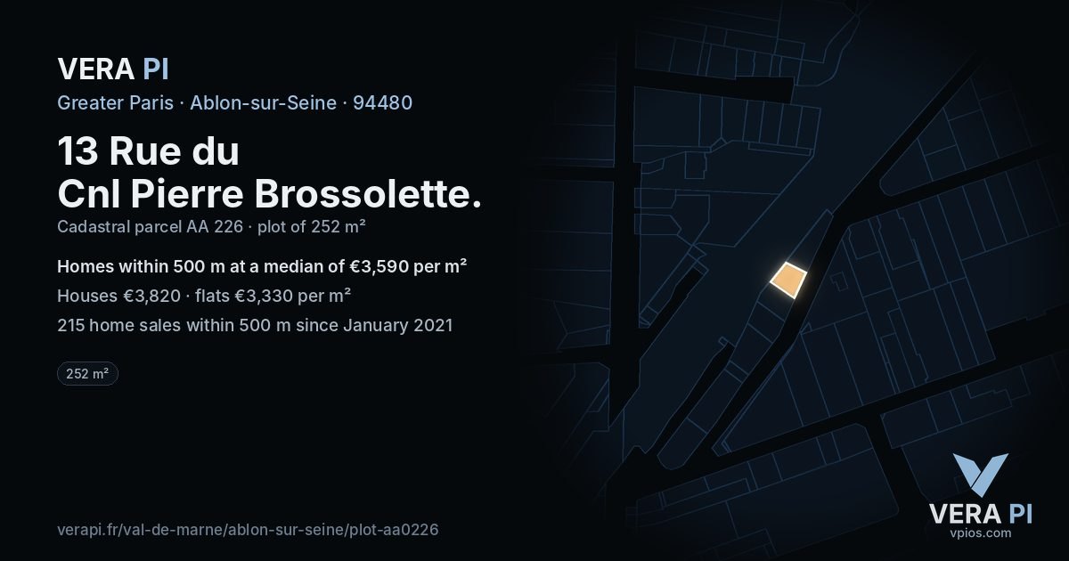 13 Rue du Cnl Pierre Brossolette, Ablon-sur-Seine at night – the plot lit, the parcels around coloured by the prices near them
