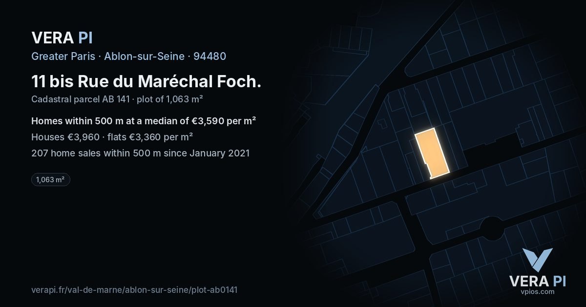 11 bis Rue du Maréchal Foch, Ablon-sur-Seine at night – the plot lit, the parcels around coloured by the prices near them