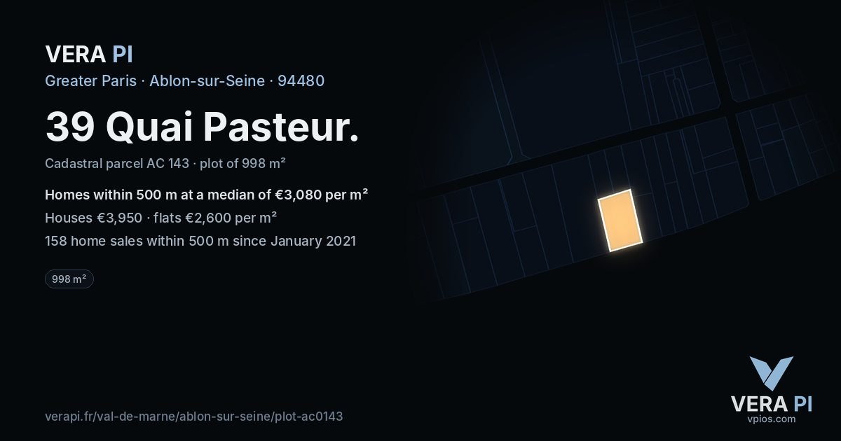 39 Quai Pasteur, Ablon-sur-Seine at night – the plot lit, the parcels around coloured by the prices near them