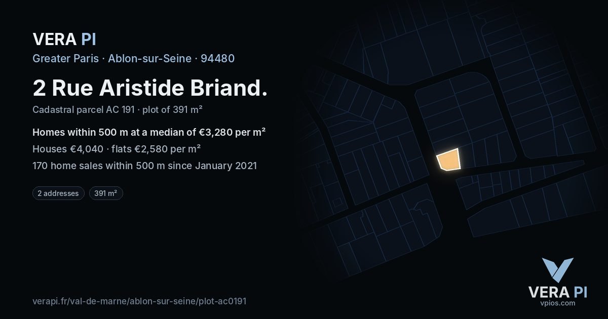 2 Rue Aristide Briand, Ablon-sur-Seine at night – the plot lit, the parcels around coloured by the prices near them