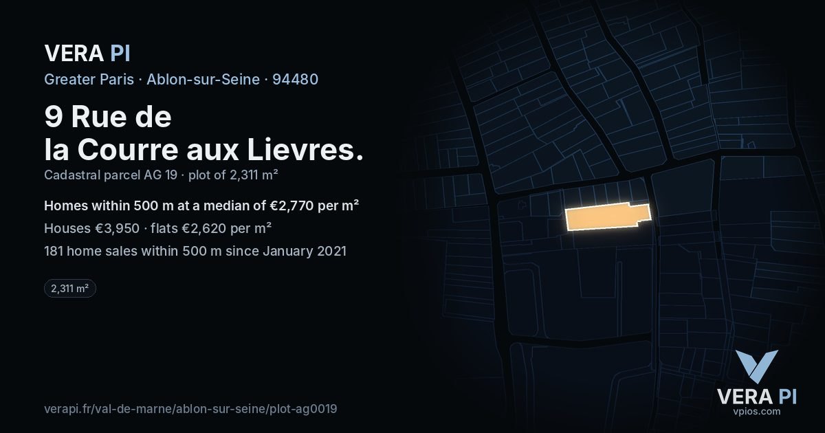 9 Rue de la Courre aux Lievres, Ablon-sur-Seine at night – the plot lit, the parcels around coloured by the prices near them