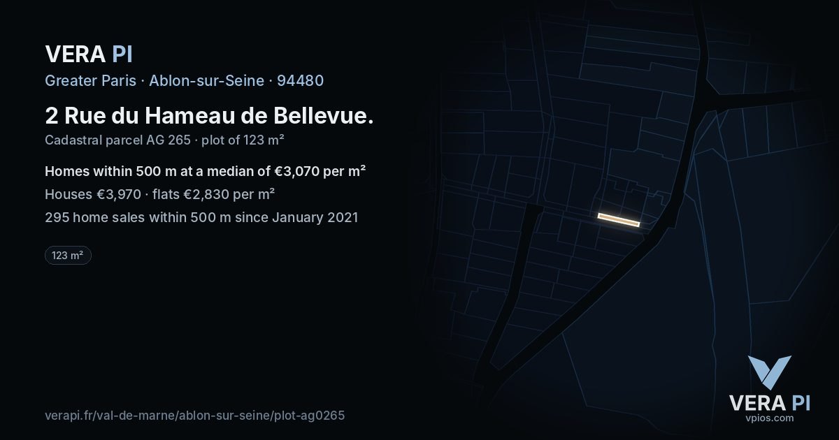 2 Rue du Hameau de Bellevue, Ablon-sur-Seine at night – the plot lit, the parcels around coloured by the prices near them