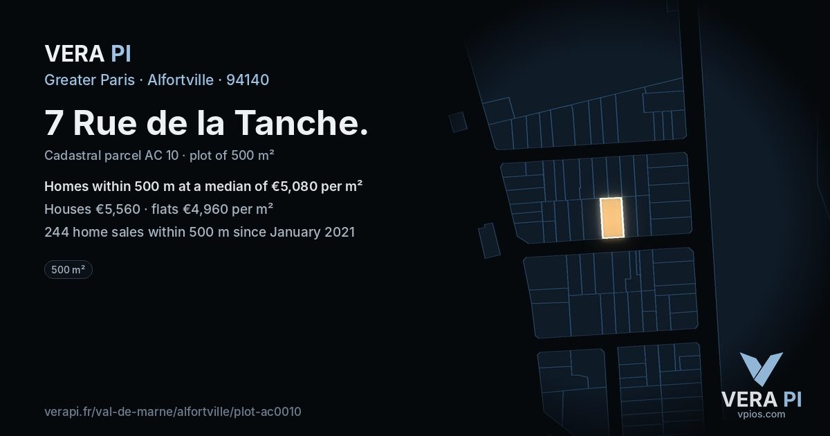 7 Rue de la Tanche, Alfortville at night – the plot lit, the parcels around coloured by the prices near them