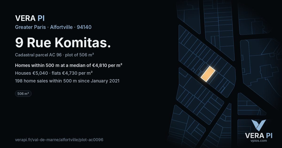 9 Rue Komitas, Alfortville at night – the plot lit, the parcels around coloured by the prices near them