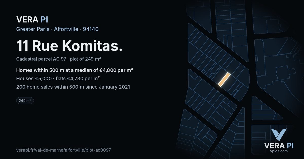 11 Rue Komitas, Alfortville at night – the plot lit, the parcels around coloured by the prices near them