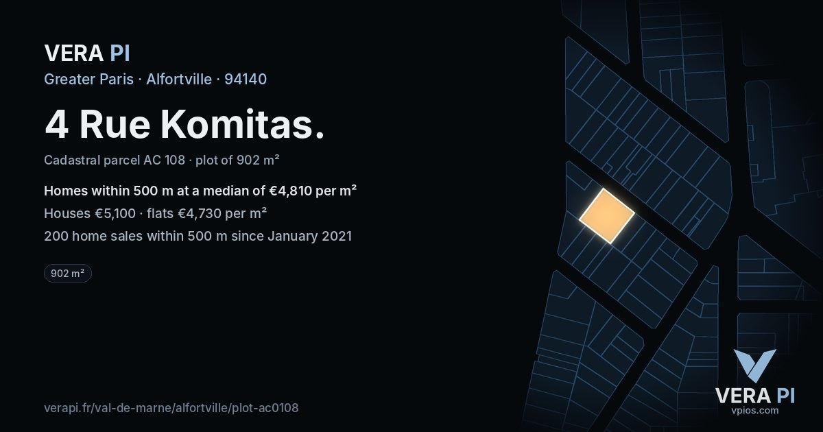 4 Rue Komitas, Alfortville at night – the plot lit, the parcels around coloured by the prices near them