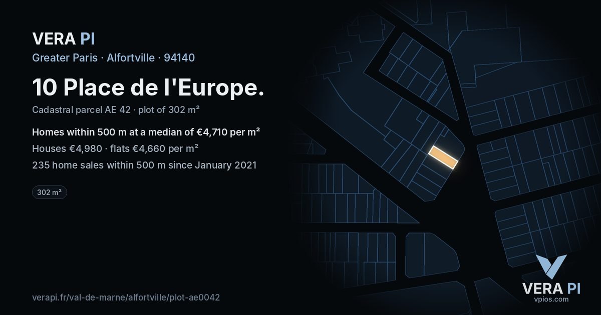 10 Place de l'Europe, Alfortville at night – the plot lit, the parcels around coloured by the prices near them