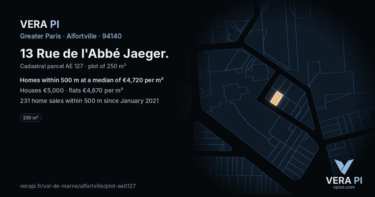 13 Rue de l'Abbé Jaeger, Alfortville at night – the plot lit, the parcels around coloured by the prices near them