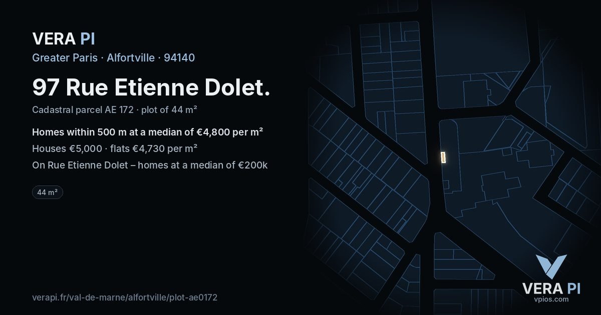 97 Rue Etienne Dolet, Alfortville at night – the plot lit, the parcels around coloured by the prices near them