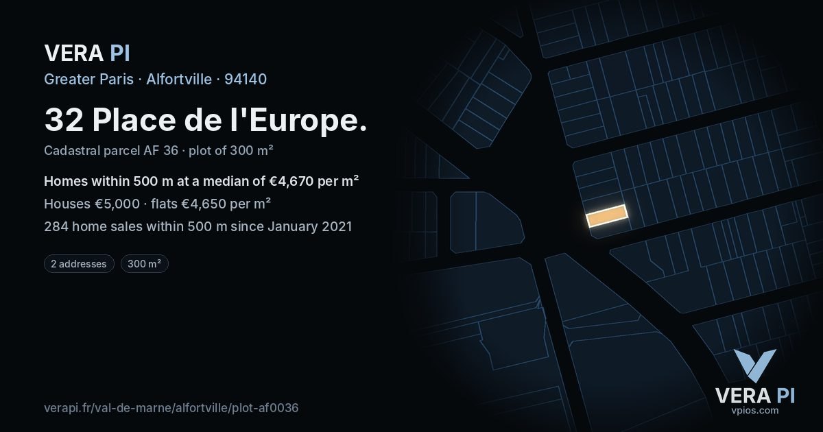 32 Place de l'Europe, Alfortville at night – the plot lit, the parcels around coloured by the prices near them