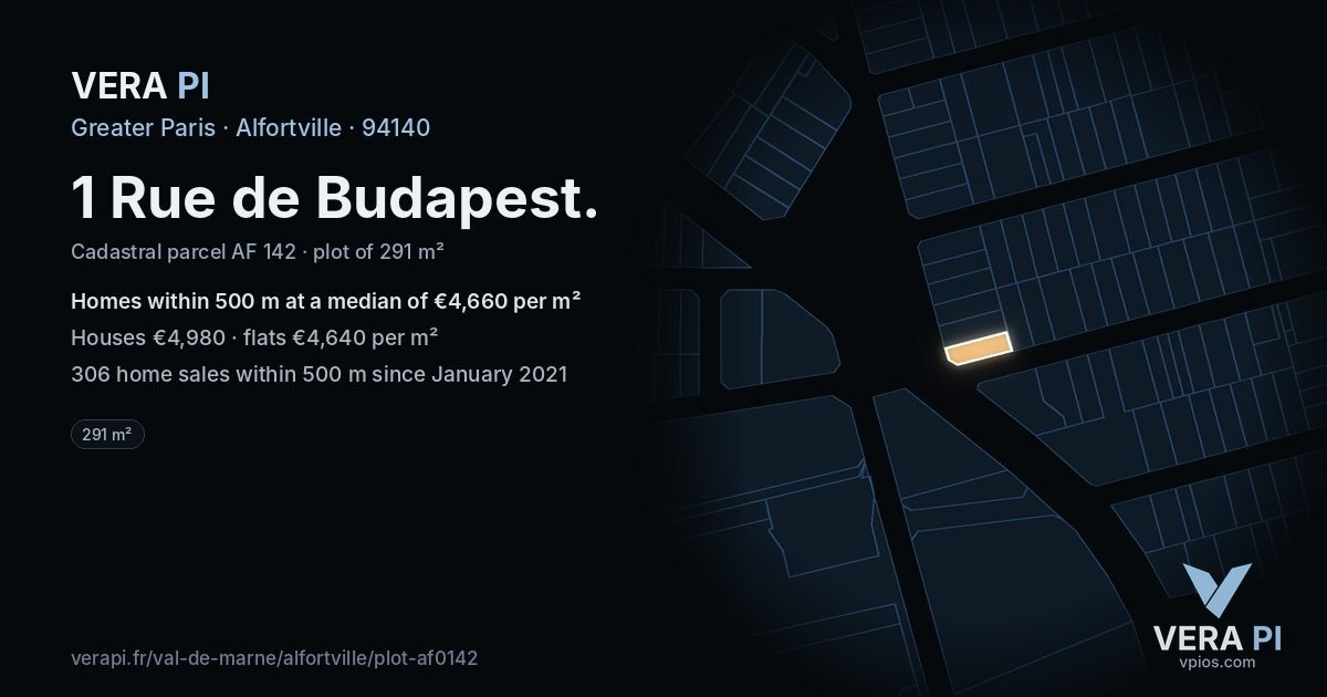1 Rue de Budapest, Alfortville at night – the plot lit, the parcels around coloured by the prices near them