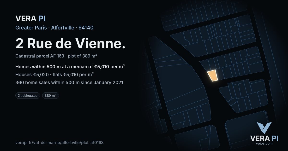 2 Rue de Vienne, Alfortville at night – the plot lit, the parcels around coloured by the prices near them