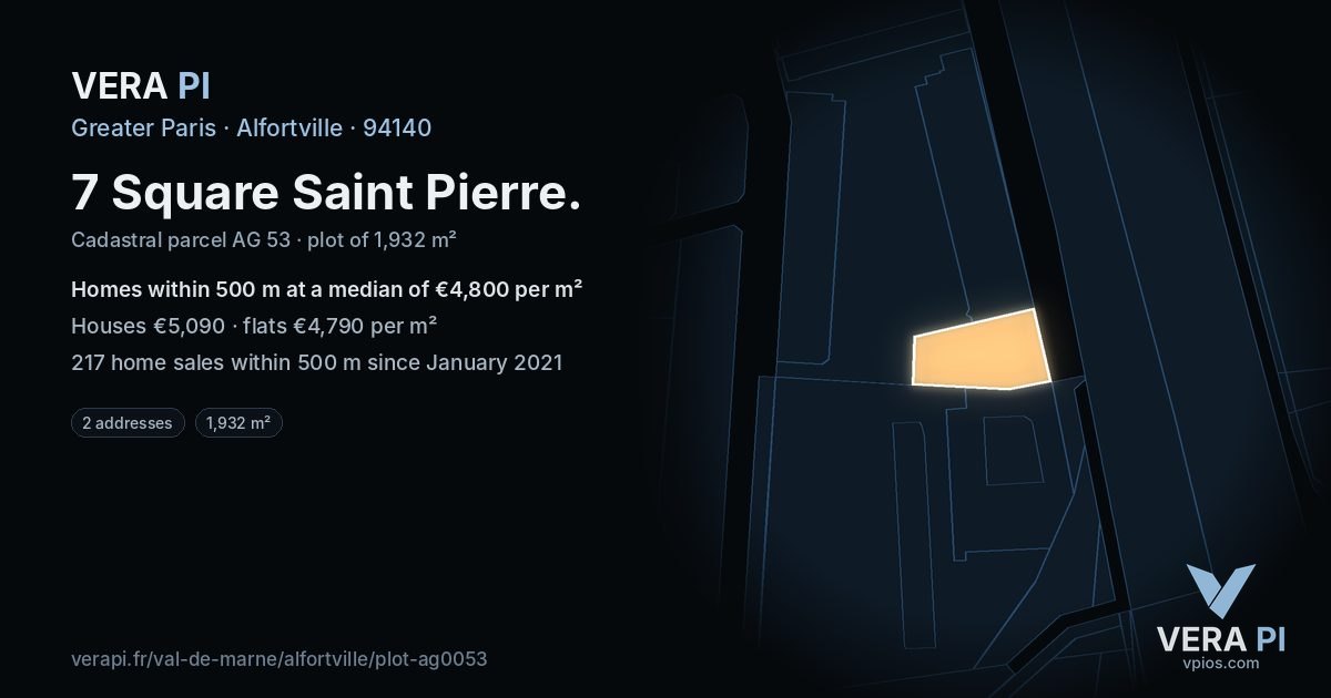 7 Square Saint Pierre, Alfortville at night – the plot lit, the parcels around coloured by the prices near them