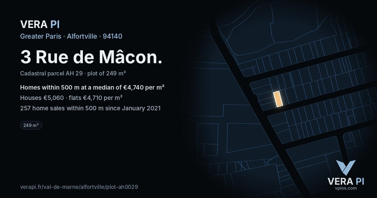 3 Rue de Mâcon, Alfortville at night – the plot lit, the parcels around coloured by the prices near them