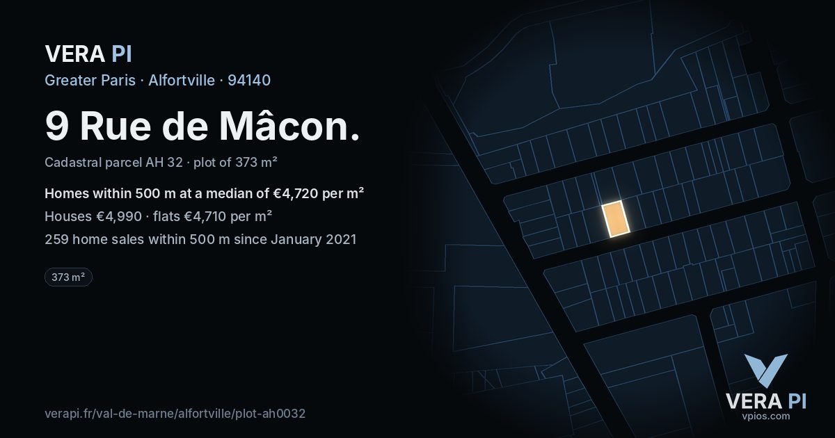 9 Rue de Mâcon, Alfortville at night – the plot lit, the parcels around coloured by the prices near them