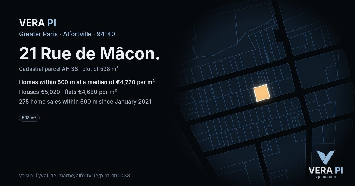 21 Rue de Mâcon, Alfortville at night – the plot lit, the parcels around coloured by the prices near them