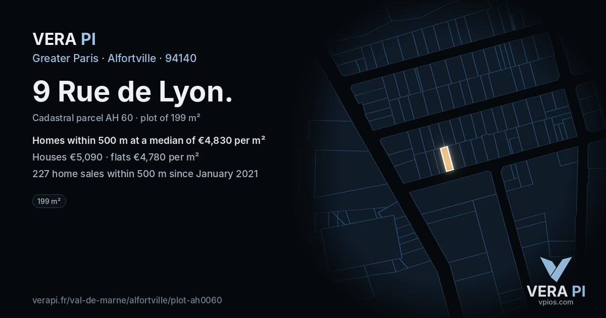 9 Rue de Lyon, Alfortville at night – the plot lit, the parcels around coloured by the prices near them