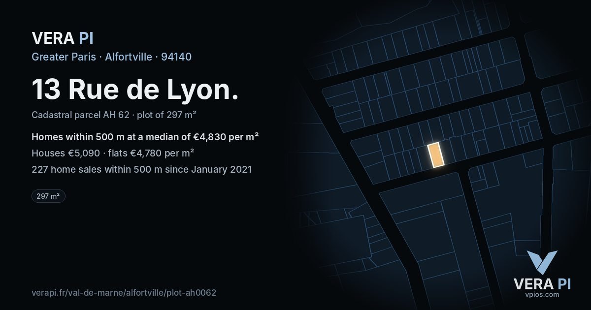 13 Rue de Lyon, Alfortville at night – the plot lit, the parcels around coloured by the prices near them