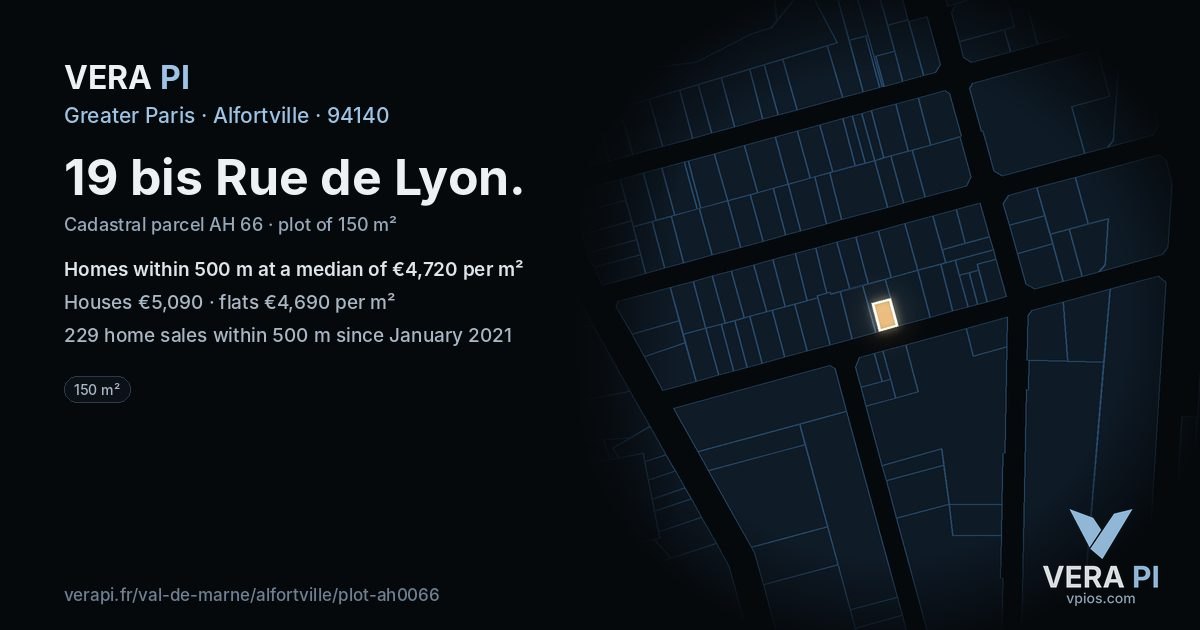 19 bis Rue de Lyon, Alfortville at night – the plot lit, the parcels around coloured by the prices near them
