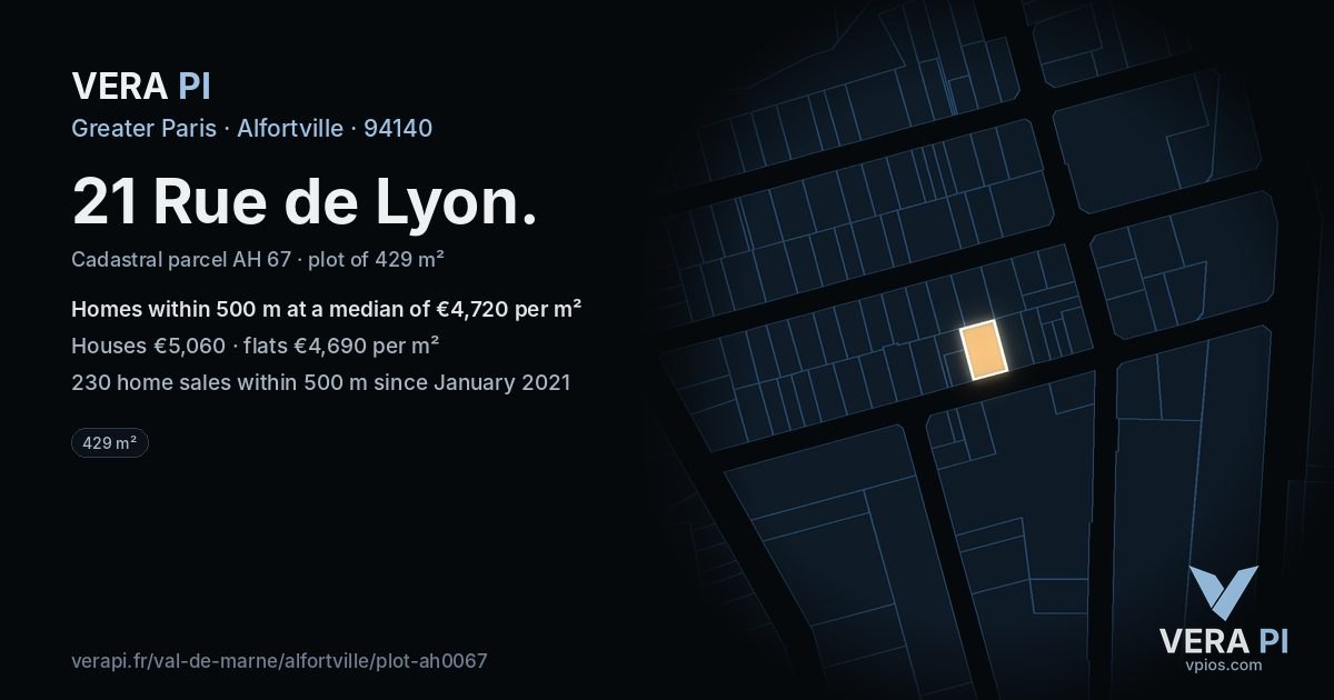 21 Rue de Lyon, Alfortville at night – the plot lit, the parcels around coloured by the prices near them