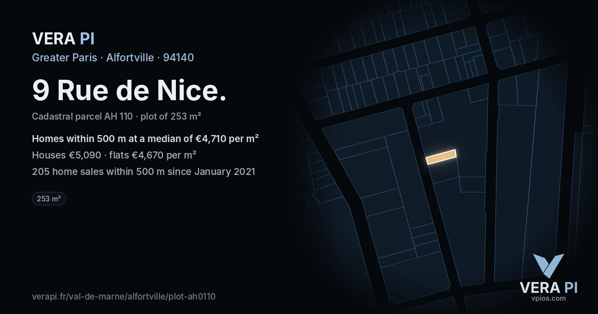 9 Rue de Nice, Alfortville at night – the plot lit, the parcels around coloured by the prices near them