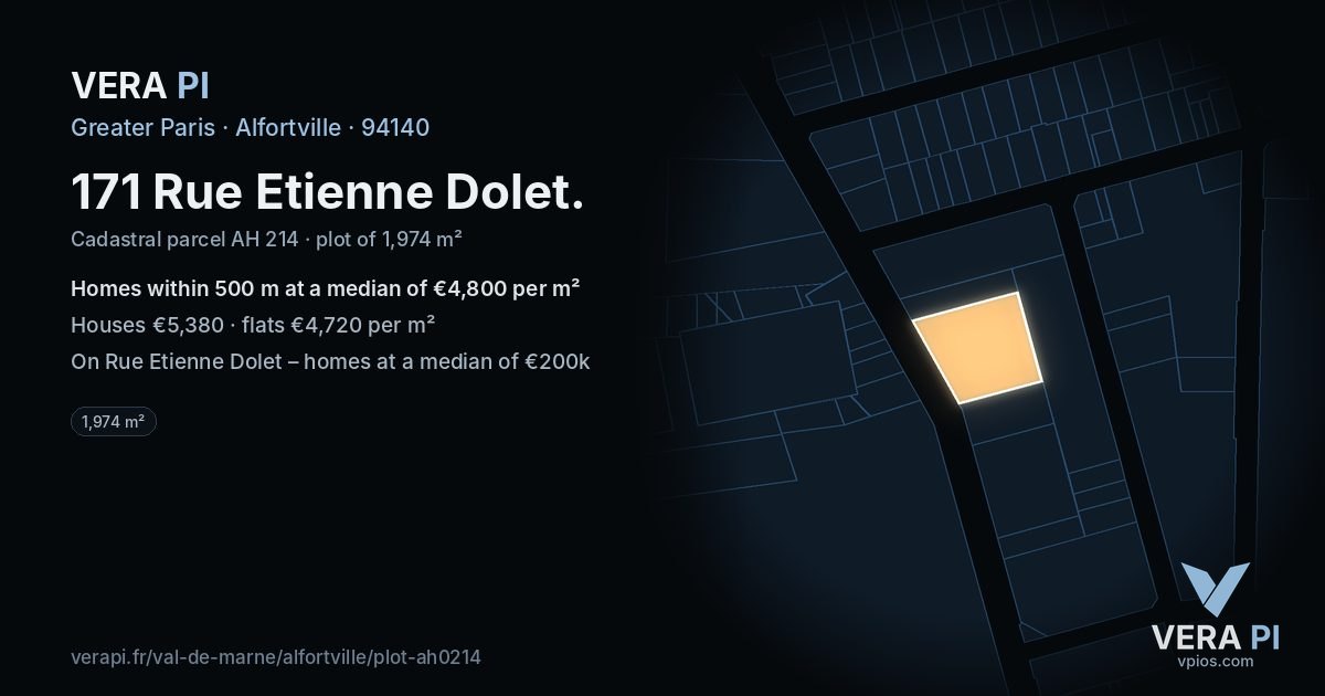 171 Rue Etienne Dolet, Alfortville at night – the plot lit, the parcels around coloured by the prices near them