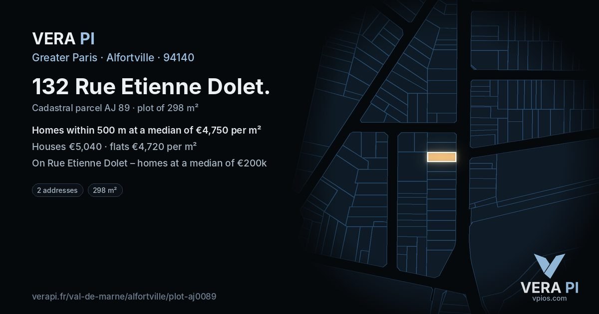132 Rue Etienne Dolet, Alfortville at night – the plot lit, the parcels around coloured by the prices near them