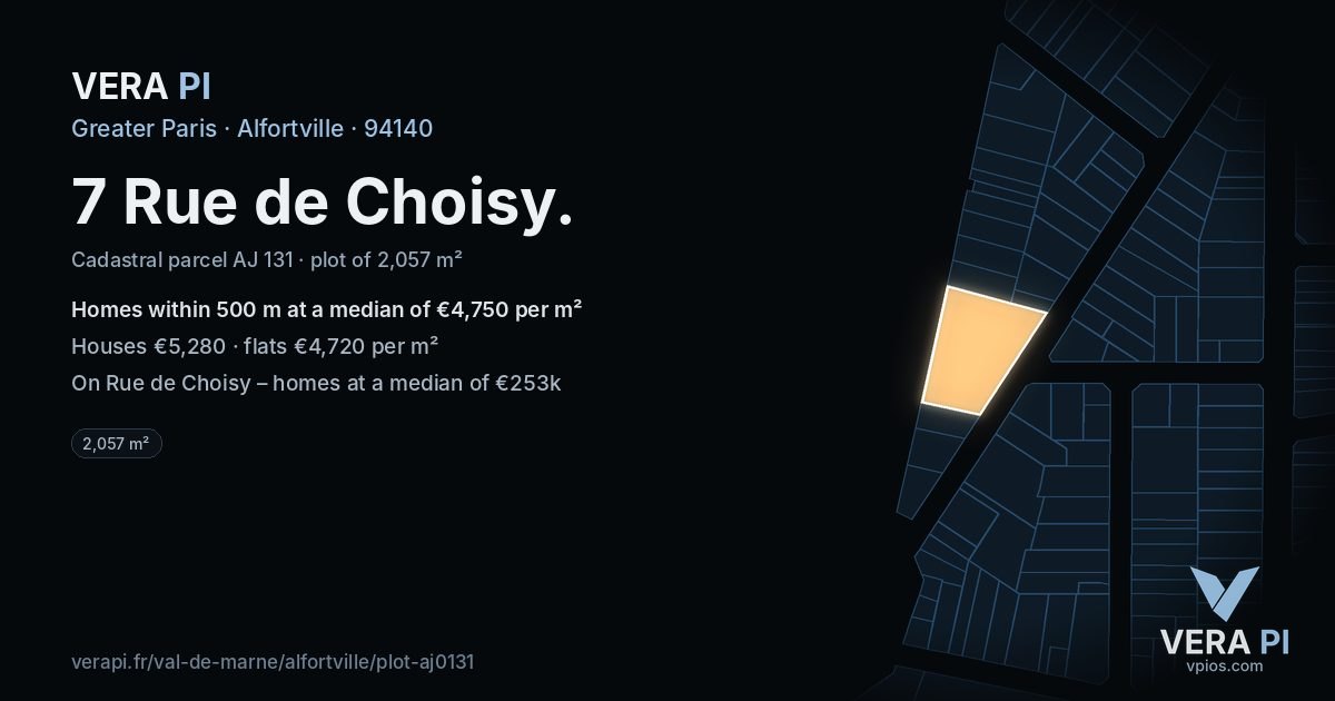 7 Rue de Choisy, Alfortville at night – the plot lit, the parcels around coloured by the prices near them