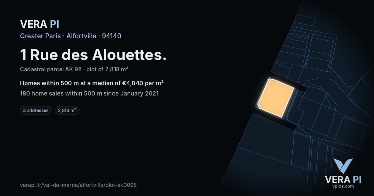 1 Rue des Alouettes, Alfortville at night – the plot lit, the parcels around coloured by the prices near them