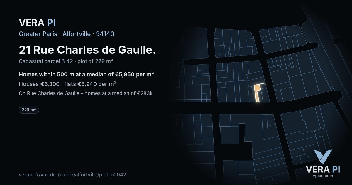21 Rue Charles de Gaulle, Alfortville at night – the plot lit, the parcels around coloured by the prices near them