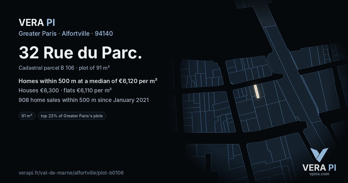32 Rue du Parc, Alfortville at night – the plot lit, the parcels around coloured by the prices near them