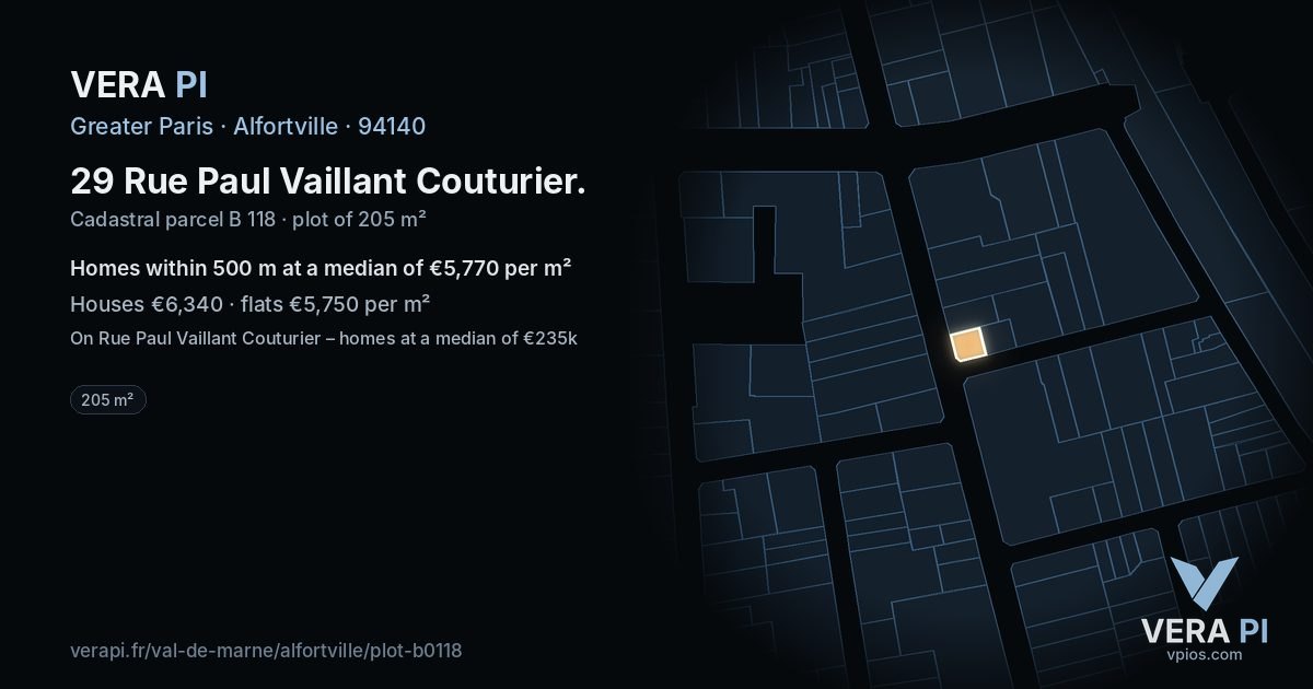 29 Rue Paul Vaillant Couturier, Alfortville at night – the plot lit, the parcels around coloured by the prices near them