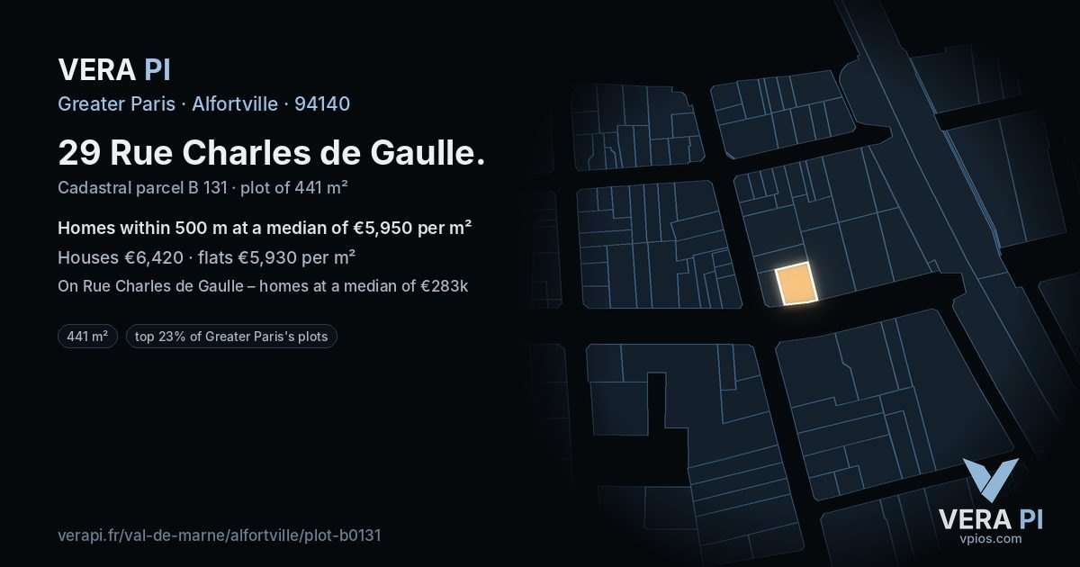 29 Rue Charles de Gaulle, Alfortville at night – the plot lit, the parcels around coloured by the prices near them