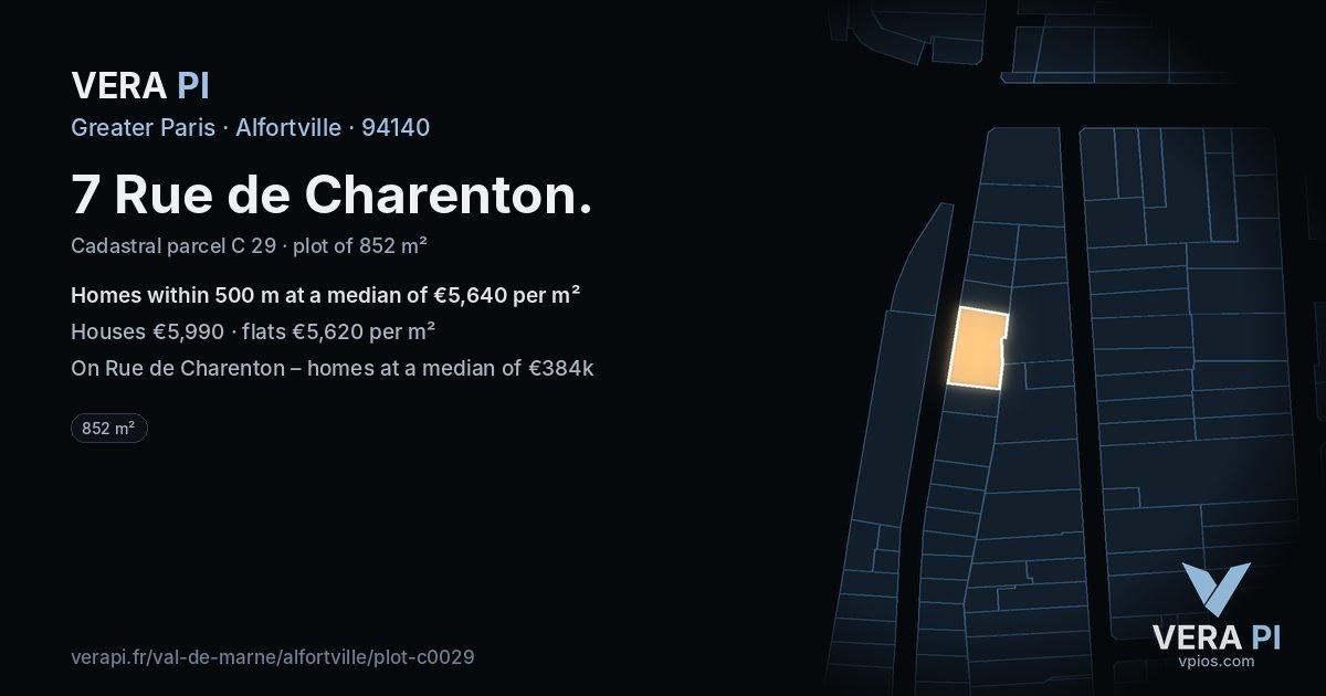 7 Rue de Charenton, Alfortville at night – the plot lit, the parcels around coloured by the prices near them