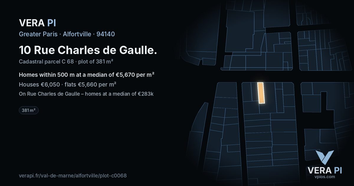 10 Rue Charles de Gaulle, Alfortville at night – the plot lit, the parcels around coloured by the prices near them