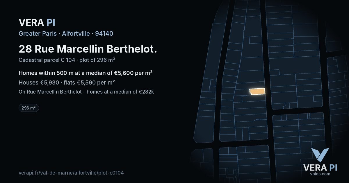 28 Rue Marcellin Berthelot, Alfortville at night – the plot lit, the parcels around coloured by the prices near them