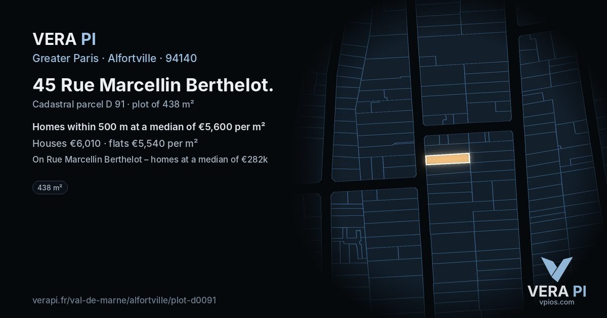 45 Rue Marcellin Berthelot, Alfortville at night – the plot lit, the parcels around coloured by the prices near them