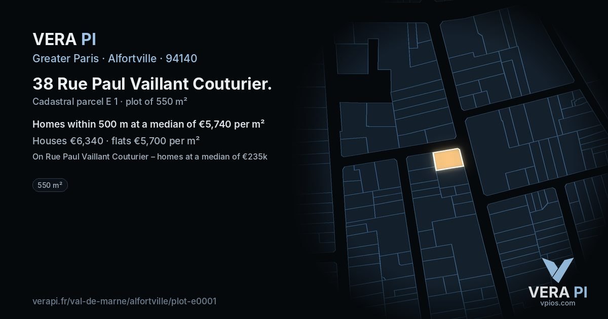 38 Rue Paul Vaillant Couturier, Alfortville at night – the plot lit, the parcels around coloured by the prices near them