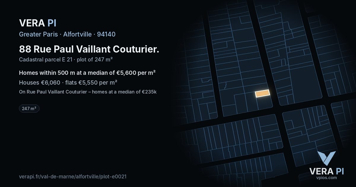 88 Rue Paul Vaillant Couturier, Alfortville at night – the plot lit, the parcels around coloured by the prices near them