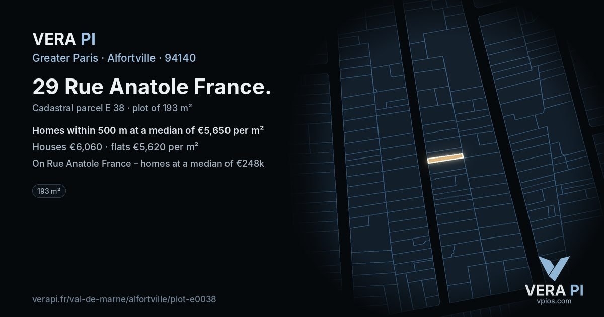 29 Rue Anatole France, Alfortville at night – the plot lit, the parcels around coloured by the prices near them