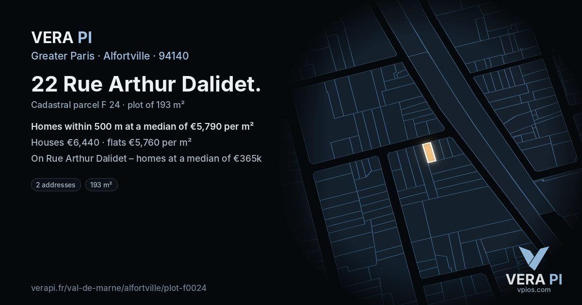 22 Rue Arthur Dalidet, Alfortville at night – the plot lit, the parcels around coloured by the prices near them