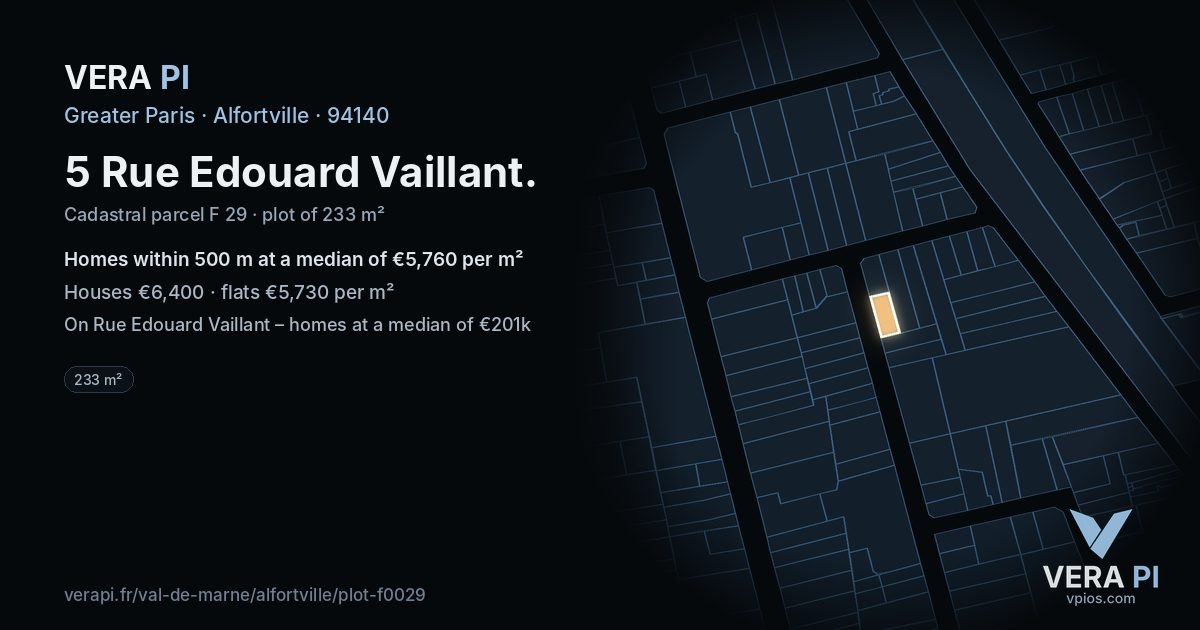 5 Rue Edouard Vaillant, Alfortville at night – the plot lit, the parcels around coloured by the prices near them