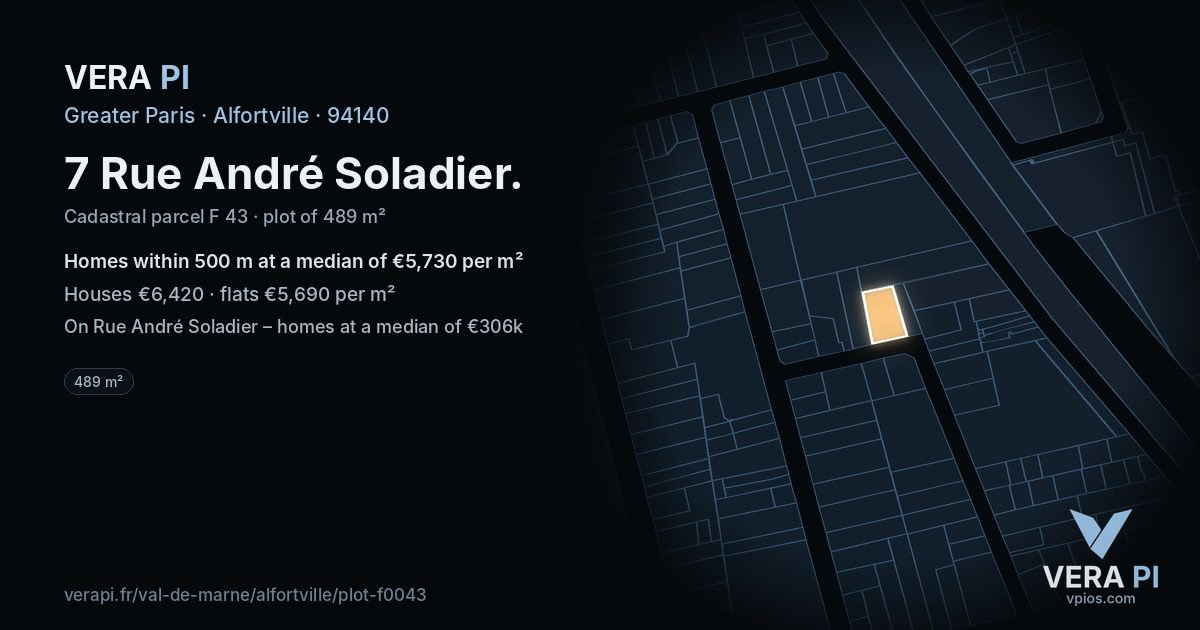 7 Rue André Soladier, Alfortville at night – the plot lit, the parcels around coloured by the prices near them