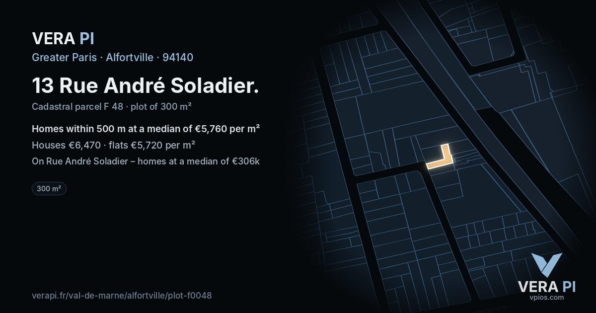 13 Rue André Soladier, Alfortville at night – the plot lit, the parcels around coloured by the prices near them