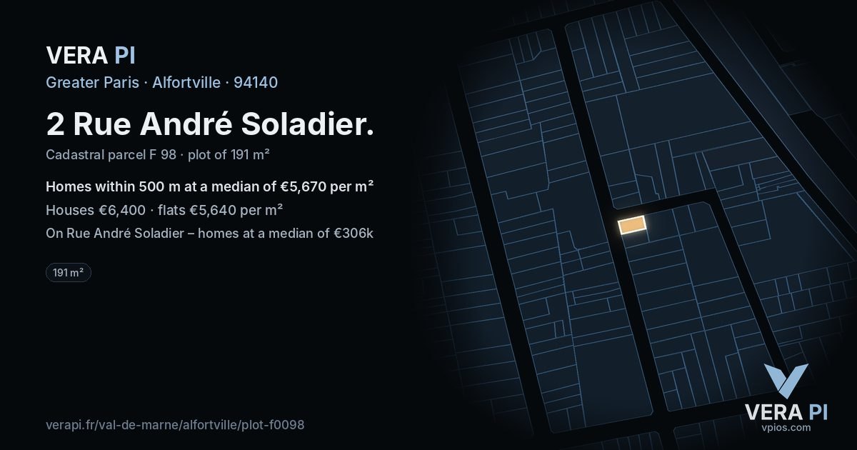 2 Rue André Soladier, Alfortville at night – the plot lit, the parcels around coloured by the prices near them