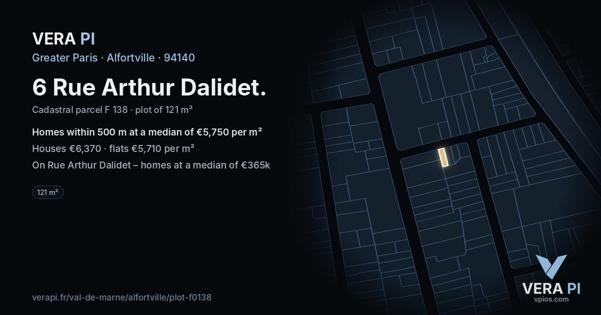 6 Rue Arthur Dalidet, Alfortville at night – the plot lit, the parcels around coloured by the prices near them