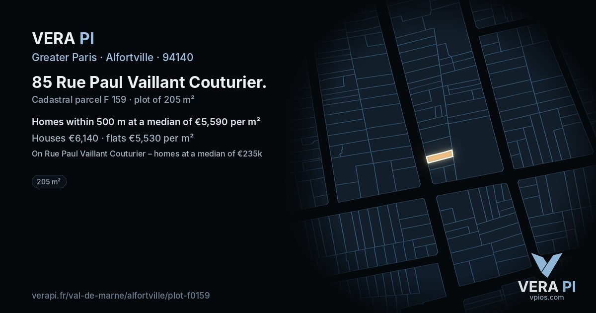 85 Rue Paul Vaillant Couturier, Alfortville at night – the plot lit, the parcels around coloured by the prices near them