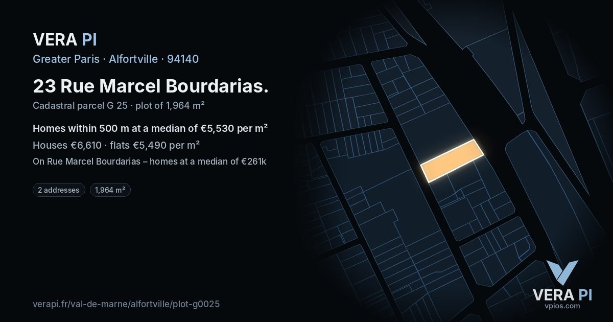 23 Rue Marcel Bourdarias, Alfortville at night – the plot lit, the parcels around coloured by the prices near them